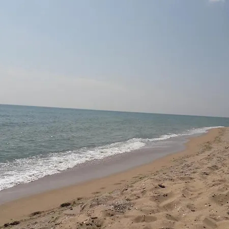 Sea Breeze D05 Apartment *